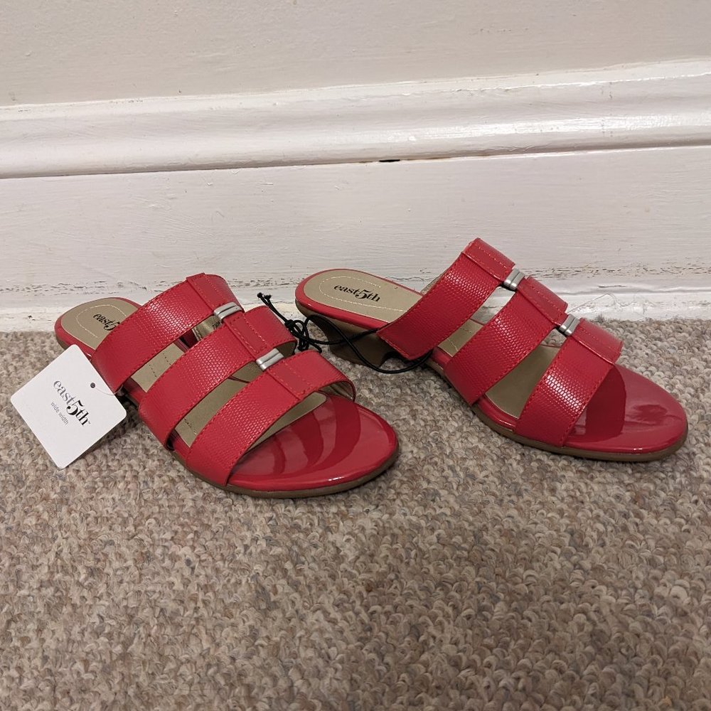 NWT Red Banded Sandal - Picture 5 of 5